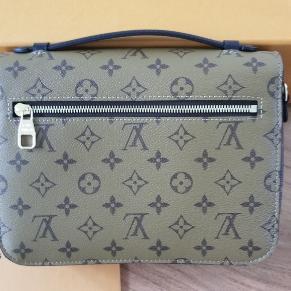 Brand New Pochette Metis Reverse - Picture 4 of 8